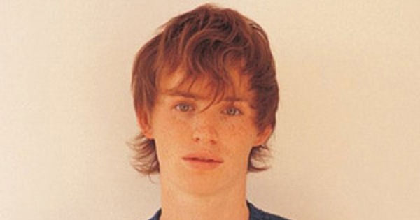 Eddie Redmayne Youthful Knitting Pattern Book Model E News Eddie Redmayne Youthful Knitting Pattern Book Model E News